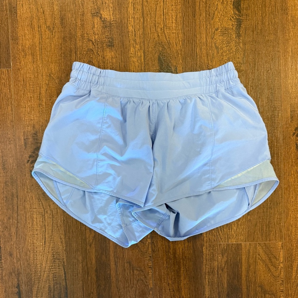 Lululemon Hotty Hot 4 inch shorts in periwinkle size 8
